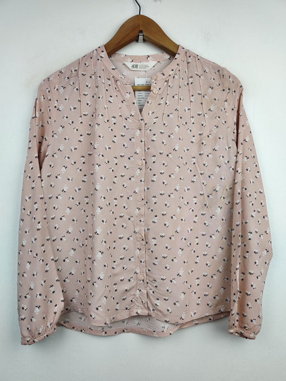 Buy online pre-used pre-loved 100% authentic & Original branded H&M (SWT-2625) available in Pakistan. Top international brands avilable.