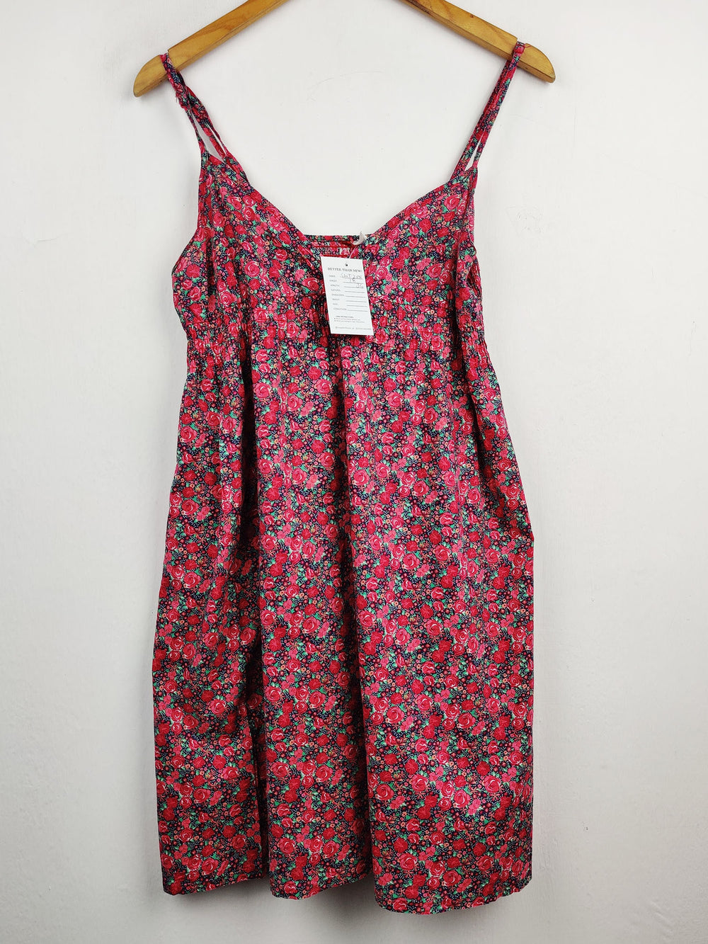 Buy online pre-used pre-loved 100% authentic & Original branded Unknown Brand (SWT-2676) available in Pakistan. Top international brands avilable.