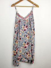 Buy online pre-used pre-loved 100% authentic & Original branded Tu (SWT-2697) available in Pakistan. Top international brands avilable.