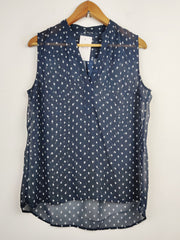 Buy online pre-used pre-loved 100% authentic & Original branded Unknown Brand (SWT-2804) available in Pakistan. Top international brands avilable.