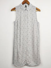 Buy online pre-used pre-loved 100% authentic & Original branded H&M (SWT-2816) available in Pakistan. Top international brands avilable.