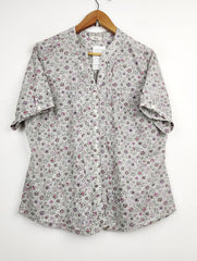 Buy online pre-used pre-loved 100% authentic & Original branded Marks & Spencer (SWT-2860) available in Pakistan. Top international brands avilable.