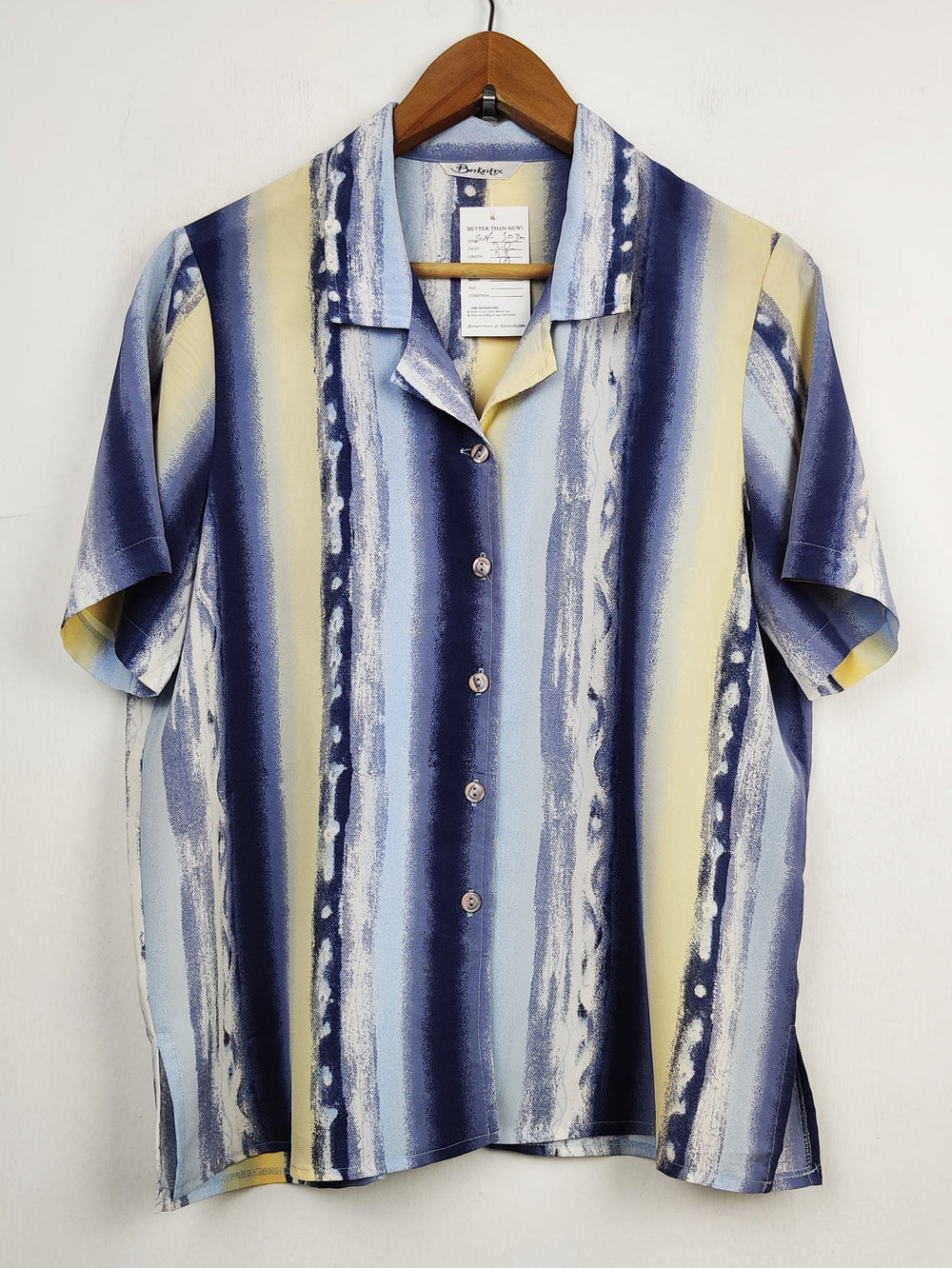 Buy online pre-used pre-loved 100% authentic & Original branded Berkertex (SWT-3030) available in Pakistan. Top international brands avilable.