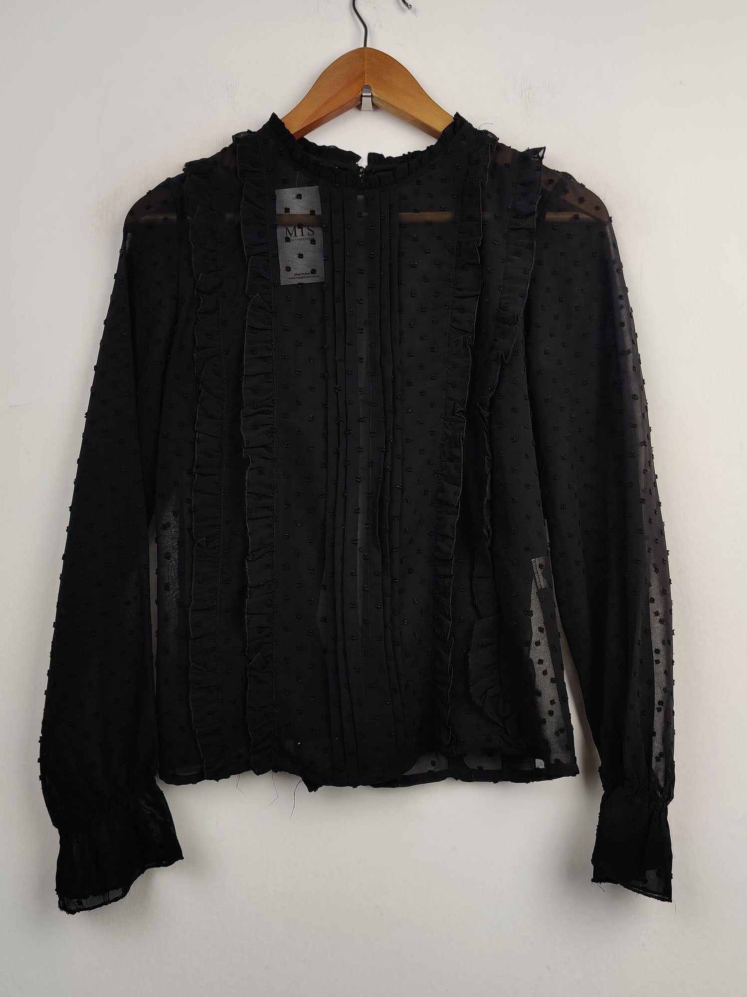 Buy online pre-used pre-loved 100% authentic & Original branded Zara (SWT-3183) available in Pakistan. Top international brands avilable.
