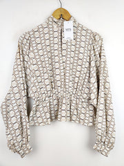 Buy online pre-used pre-loved 100% authentic & Original branded Primark (SWT-3303) available in Pakistan. Top international brands avilable.