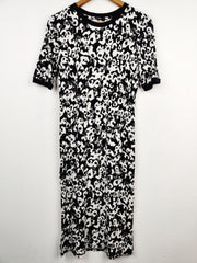 Buy online pre-used pre-loved 100% authentic & Original branded George (SWT-3343) available in Pakistan. Top international brands avilable.