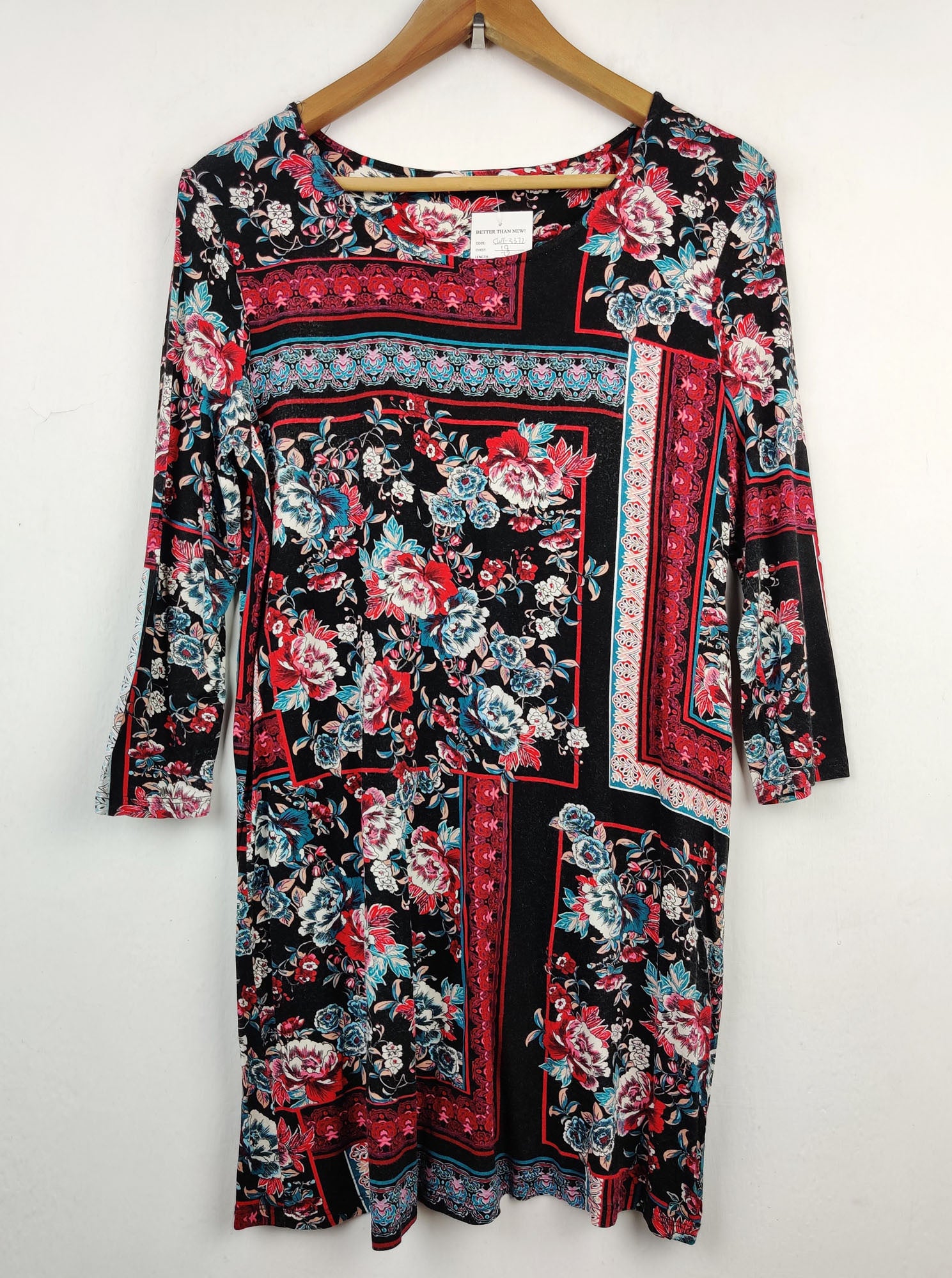 Buy online pre-used pre-loved 100% authentic & Original branded Tu (SWT-3372) available in Pakistan. Top international brands avilable.