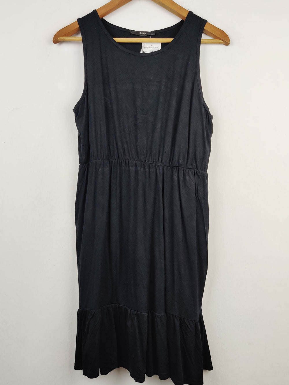 Buy online pre-used pre-loved 100% authentic & Original branded George (SWT-3378) available in Pakistan. Top international brands avilable.