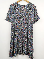 Buy online pre-used pre-loved 100% authentic & Original branded Tu (SWT-3399) available in Pakistan. Top international brands avilable.