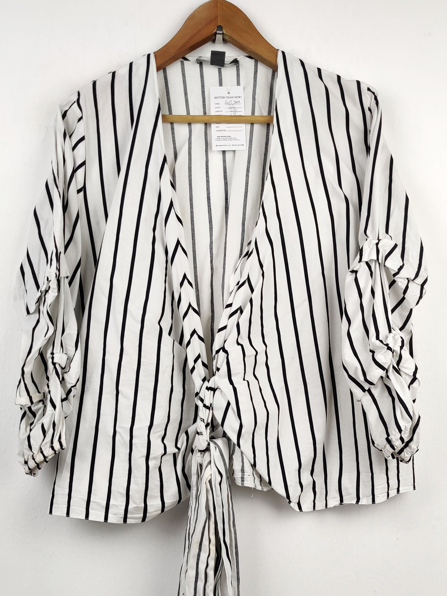 Buy online pre-used pre-loved 100% authentic & Original branded Primark (SWT-3406) available in Pakistan. Top international brands avilable.