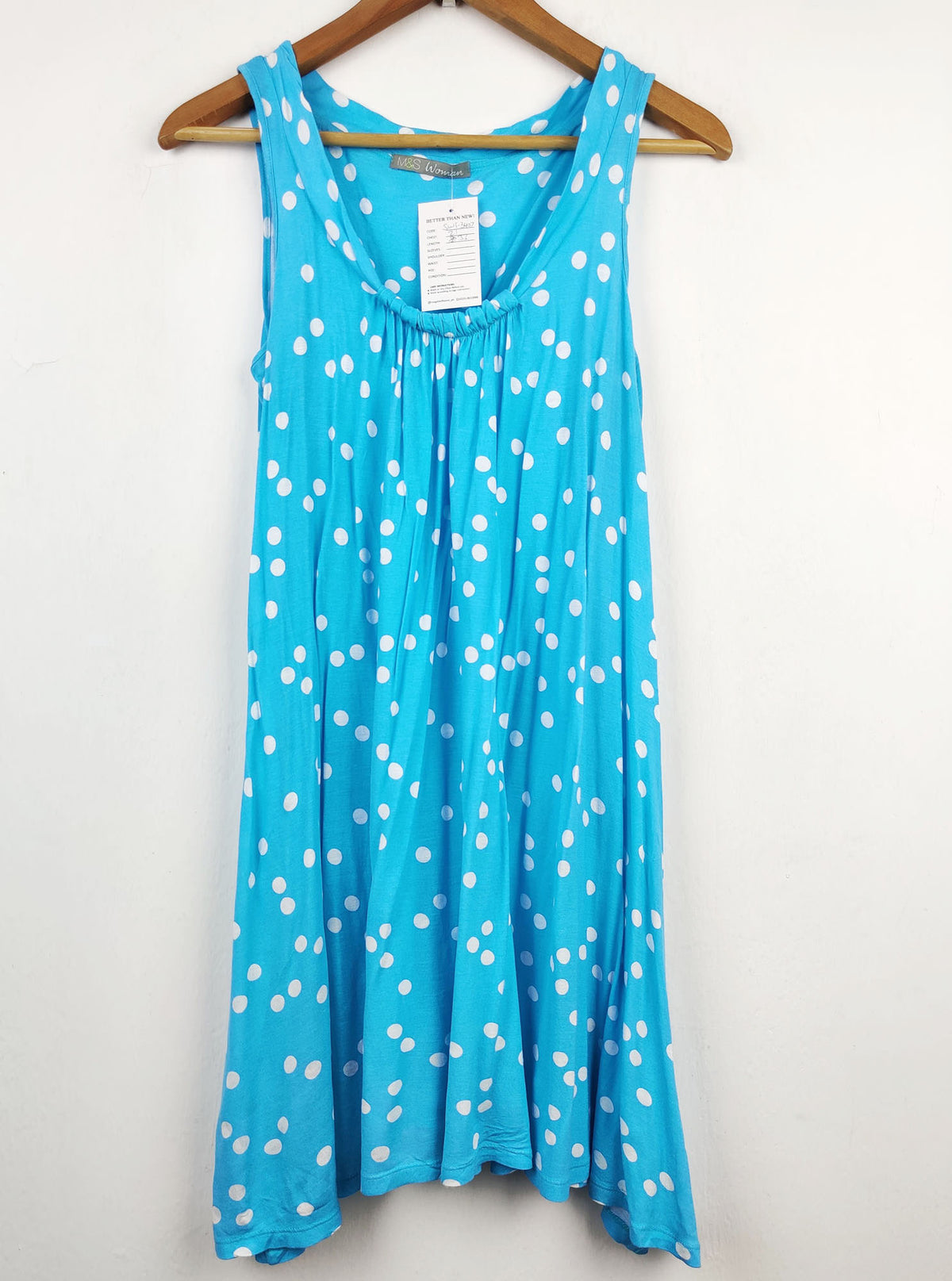 Buy online pre-used pre-loved 100% authentic & Original branded Marks & Spencer (SWT-3407) available in Pakistan. Top international brands avilable.