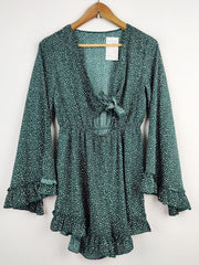 Buy online pre-used pre-loved 100% authentic & Original branded Shein (SWT-3444) available in Pakistan. Top international brands avilable.