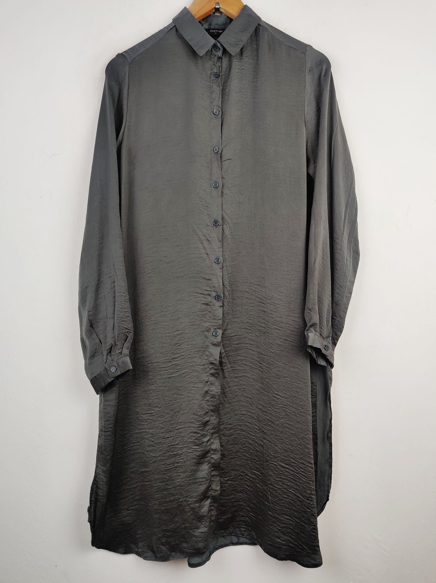 Buy online pre-used pre-loved 100% authentic & Original branded Papaya (SWT-3471) available in Pakistan. Top international brands avilable.