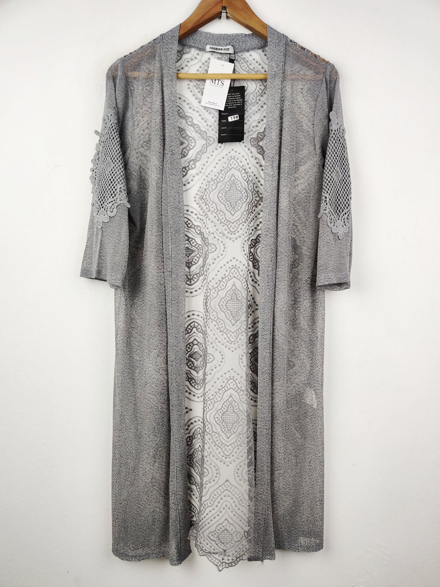 Buy online pre-used pre-loved 100% authentic & Original branded Fashion Alit (SWT-3535) available in Pakistan. Top international brands avilable.