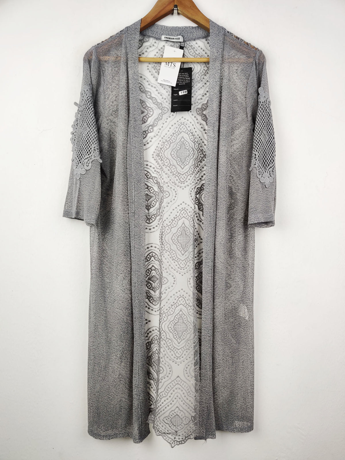 Buy online pre-used pre-loved 100% authentic & Original branded Fashion Alit (SWT-3535) available in Pakistan. Top international brands avilable.