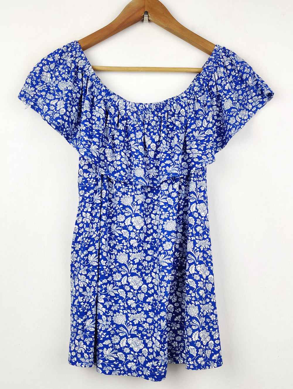 Buy online pre-used pre-loved 100% authentic & Original branded Peacocks (SWT-3539) available in Pakistan. Top international brands avilable.