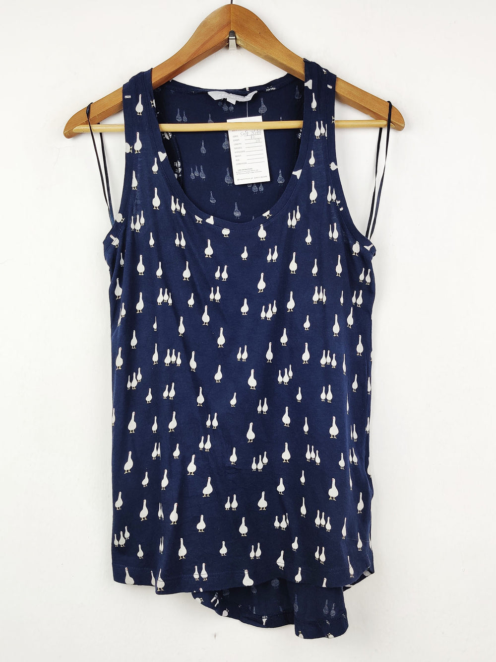 Buy online pre-used pre-loved 100% authentic & Original branded Redharring (SWT-3548) available in Pakistan. Top international brands avilable.