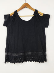 Buy online pre-used pre-loved 100% authentic & Original branded New Look (SWT-3573) available in Pakistan. Top international brands avilable.