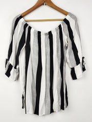 Buy online pre-used pre-loved 100% authentic & Original branded Primark (SWT-3592) available in Pakistan. Top international brands avilable.