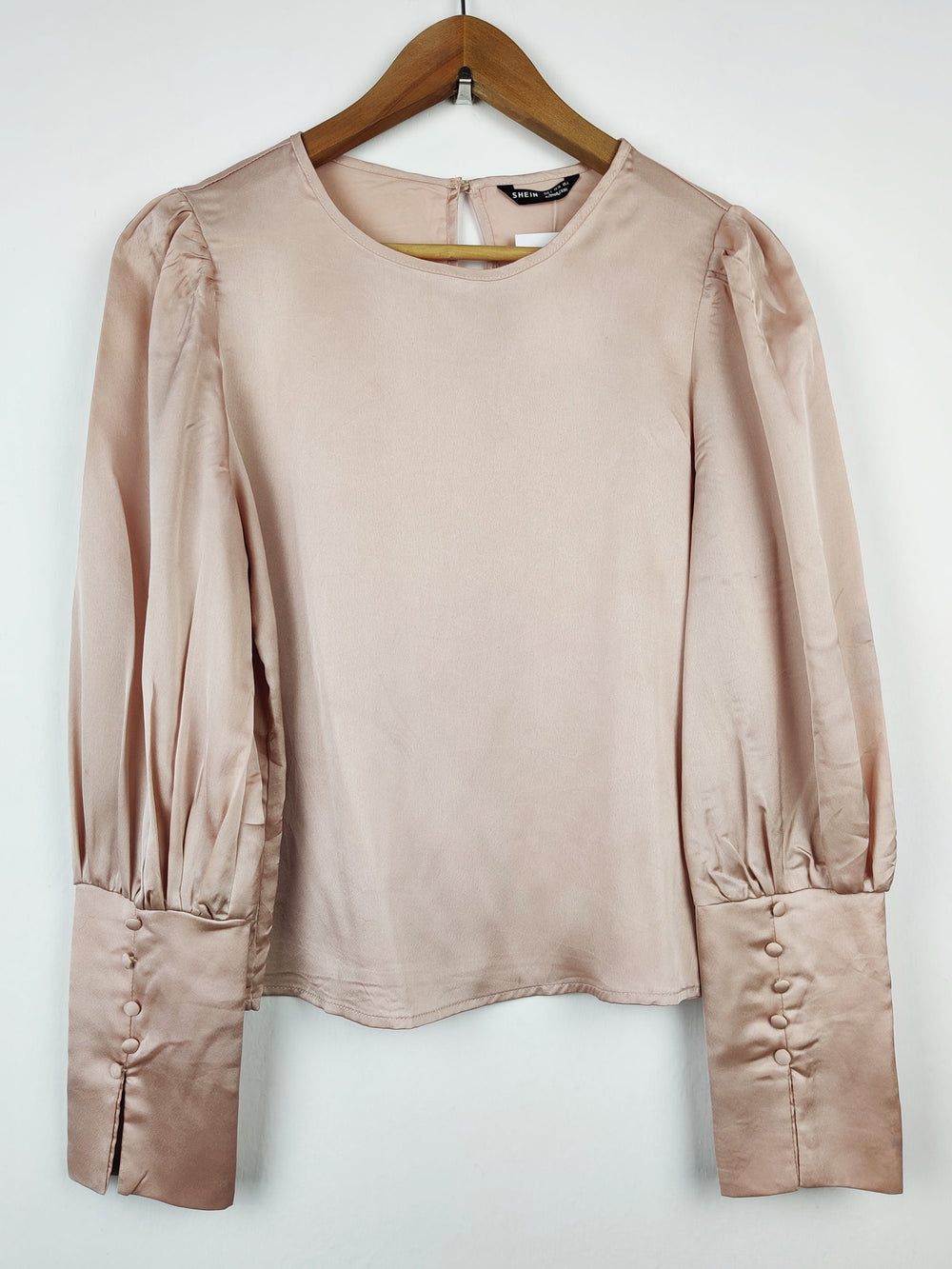 Buy online pre-used pre-loved 100% authentic & Original branded Shein (SWT-360) available in Pakistan. Top international brands avilable.