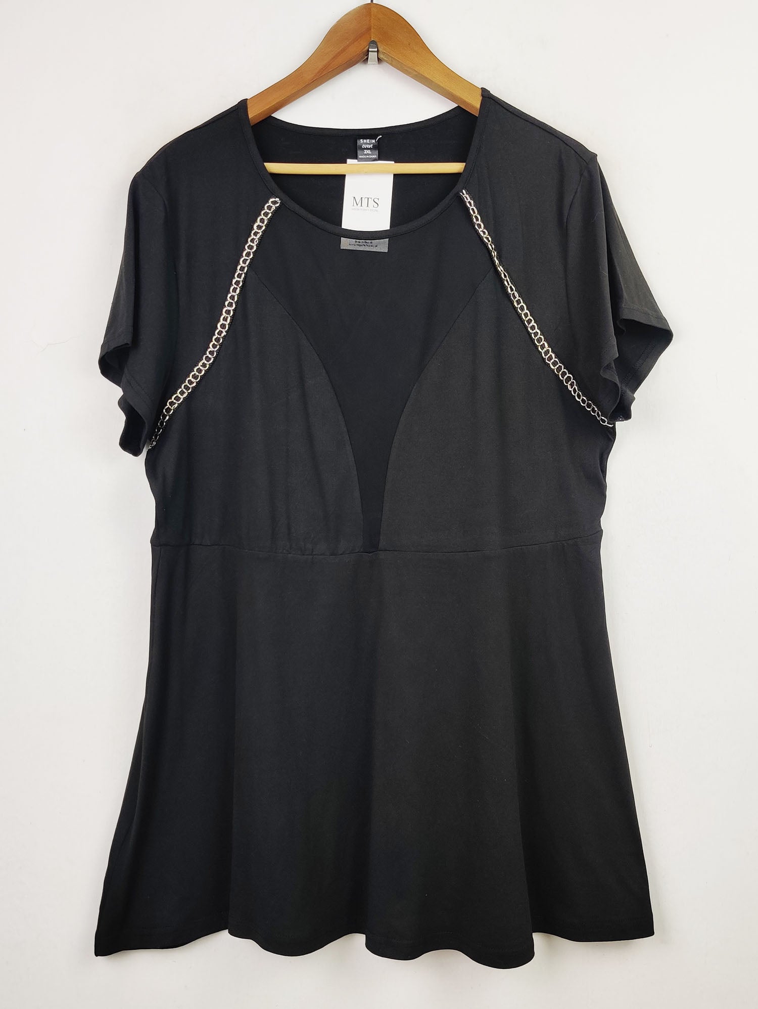 Buy online pre-used pre-loved 100% authentic & Original branded Shein (SWT-3624) available in Pakistan. Top international brands avilable.