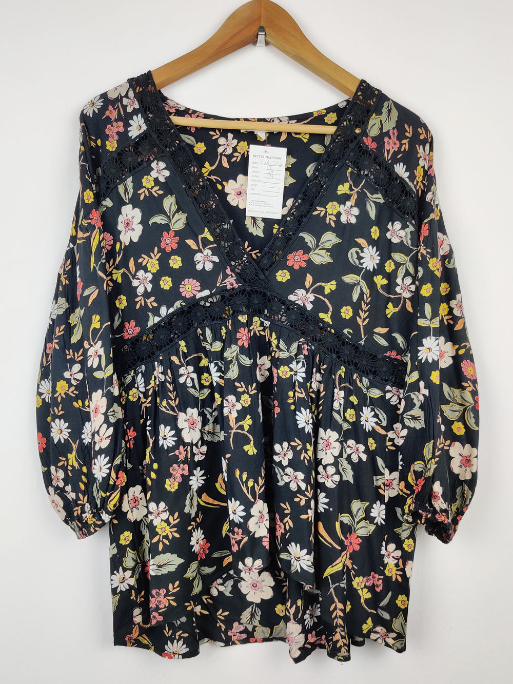 Buy online pre-used pre-loved 100% authentic & Original branded Apricot (SWT-362) available in Pakistan. Top international brands avilable.