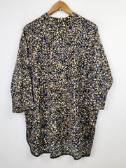 Buy online pre-used pre-loved 100% authentic & Original branded Primark (SWT-3676) available in Pakistan. Top international brands avilable.