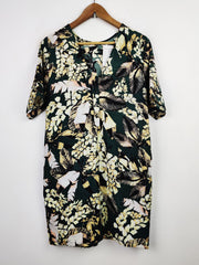 Buy online pre-used pre-loved 100% authentic & Original branded Warehouse (SWT-3677) available in Pakistan. Top international brands avilable.