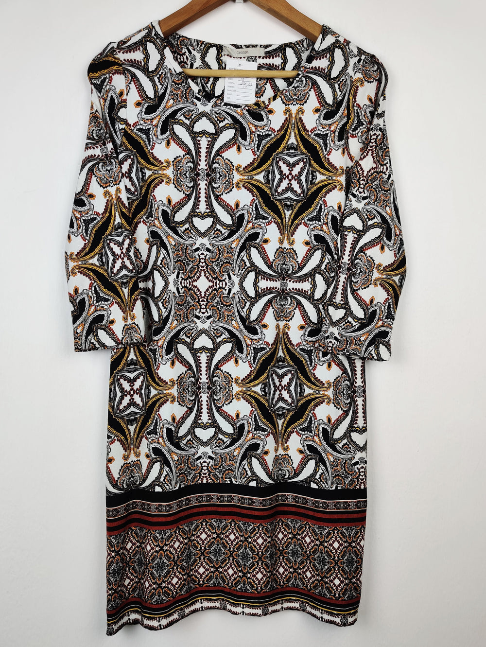 Buy online pre-used pre-loved 100% authentic & Original branded George (SWT-367) available in Pakistan. Top international brands avilable.