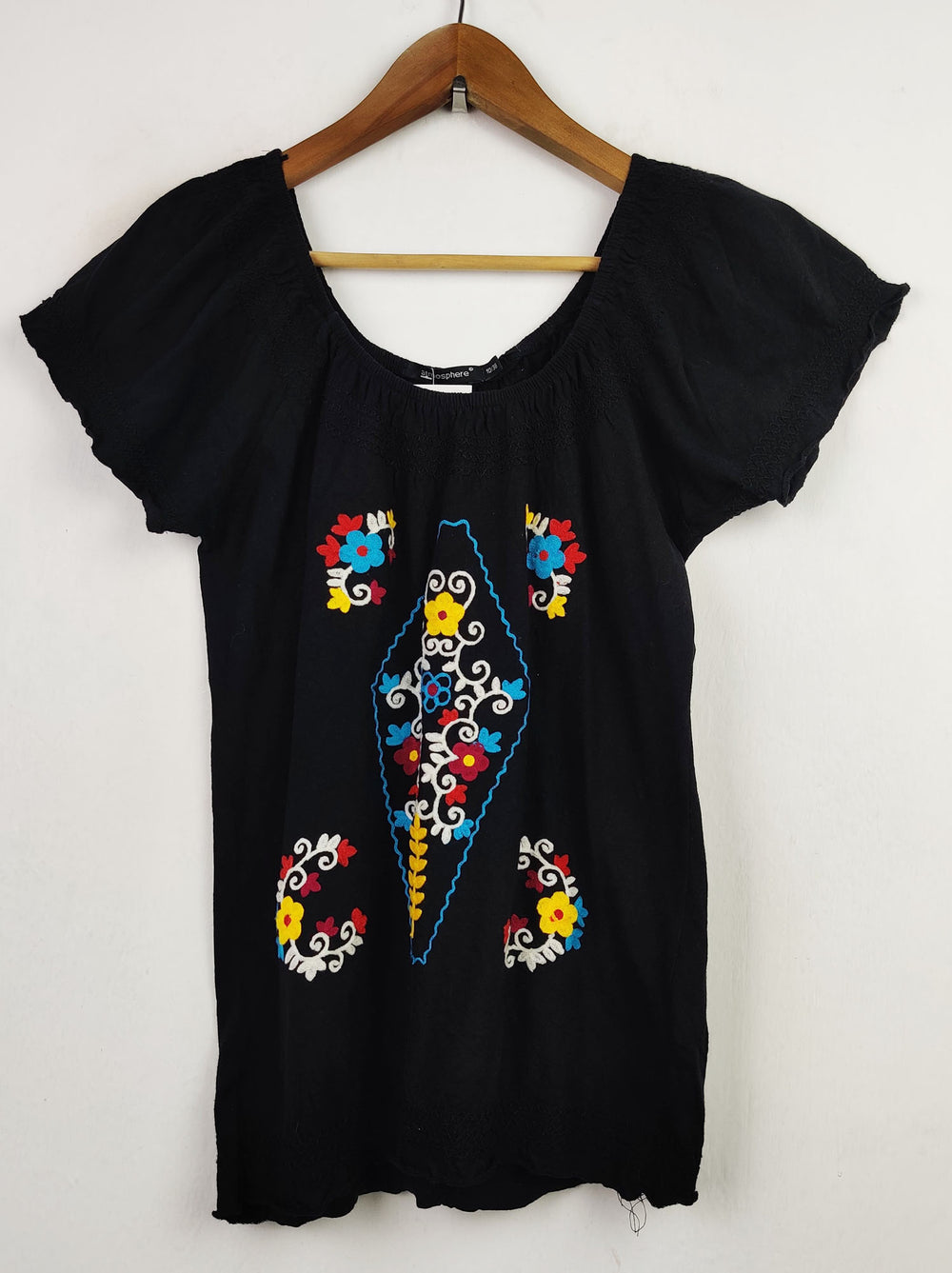 Buy online pre-used pre-loved 100% authentic & Original branded Atmosphere (SWT-3719) available in Pakistan. Top international brands avilable.