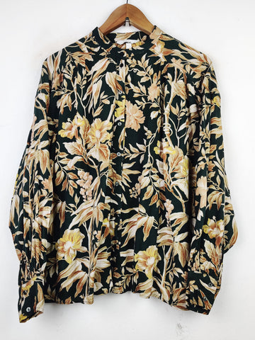 Buy online pre-used pre-loved 100% authentic & Original branded H&M (SWT-3900) available in Pakistan. Top international brands avilable.