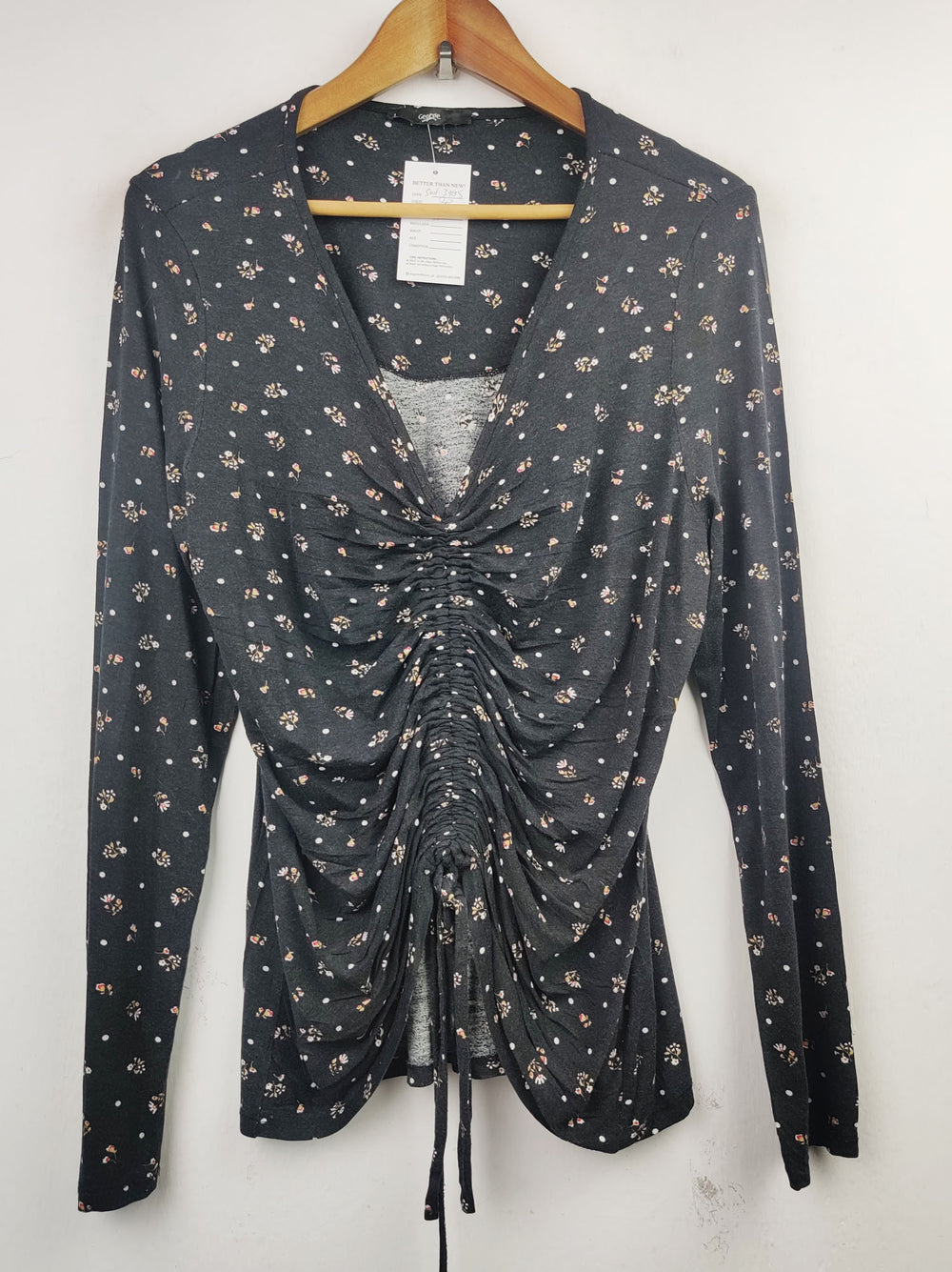 Buy online pre-used pre-loved 100% authentic & Original branded George (SWT-3985) available in Pakistan. Top international brands avilable.