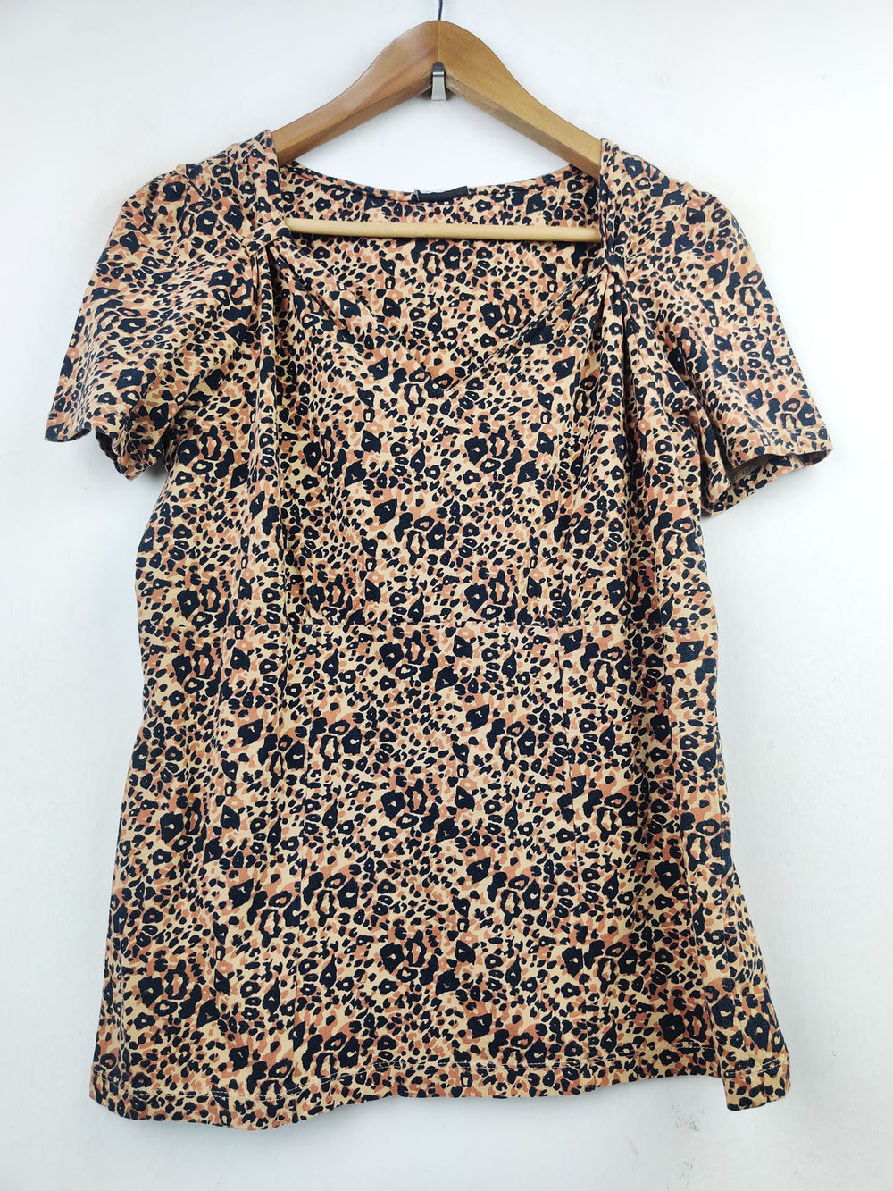 Buy online pre-used pre-loved 100% authentic & Original branded Next (SWT-3996) available in Pakistan. Top international brands avilable.