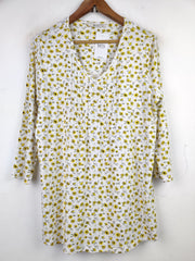 Buy online pre-used pre-loved 100% authentic & Original branded Tu (SWT-4017) available in Pakistan. Top international brands avilable.