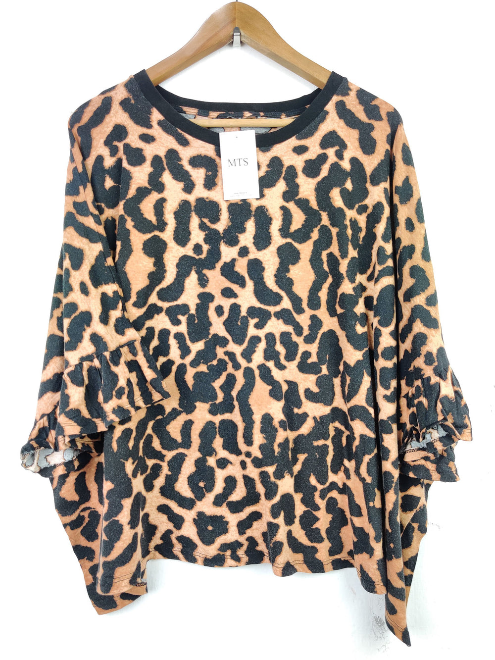 Buy online pre-used pre-loved 100% authentic & Original branded George (SWT-4019) available in Pakistan. Top international brands avilable.