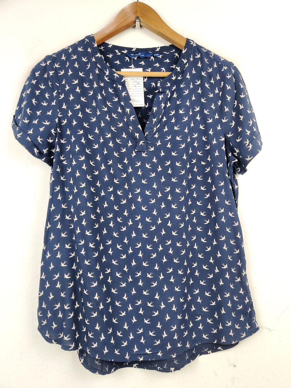 Buy online pre-used pre-loved 100% authentic & Original branded Tom Tailor (SWT-4023) available in Pakistan. Top international brands avilable.