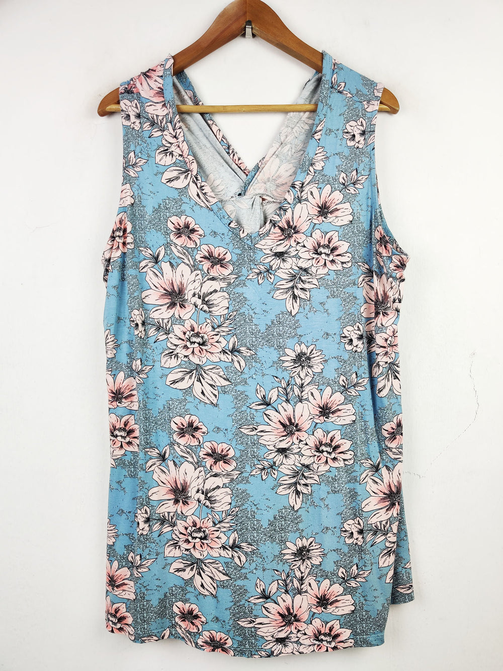 Buy online pre-used pre-loved 100% authentic & Original branded Yours (SWT-4094) available in Pakistan. Top international brands avilable.