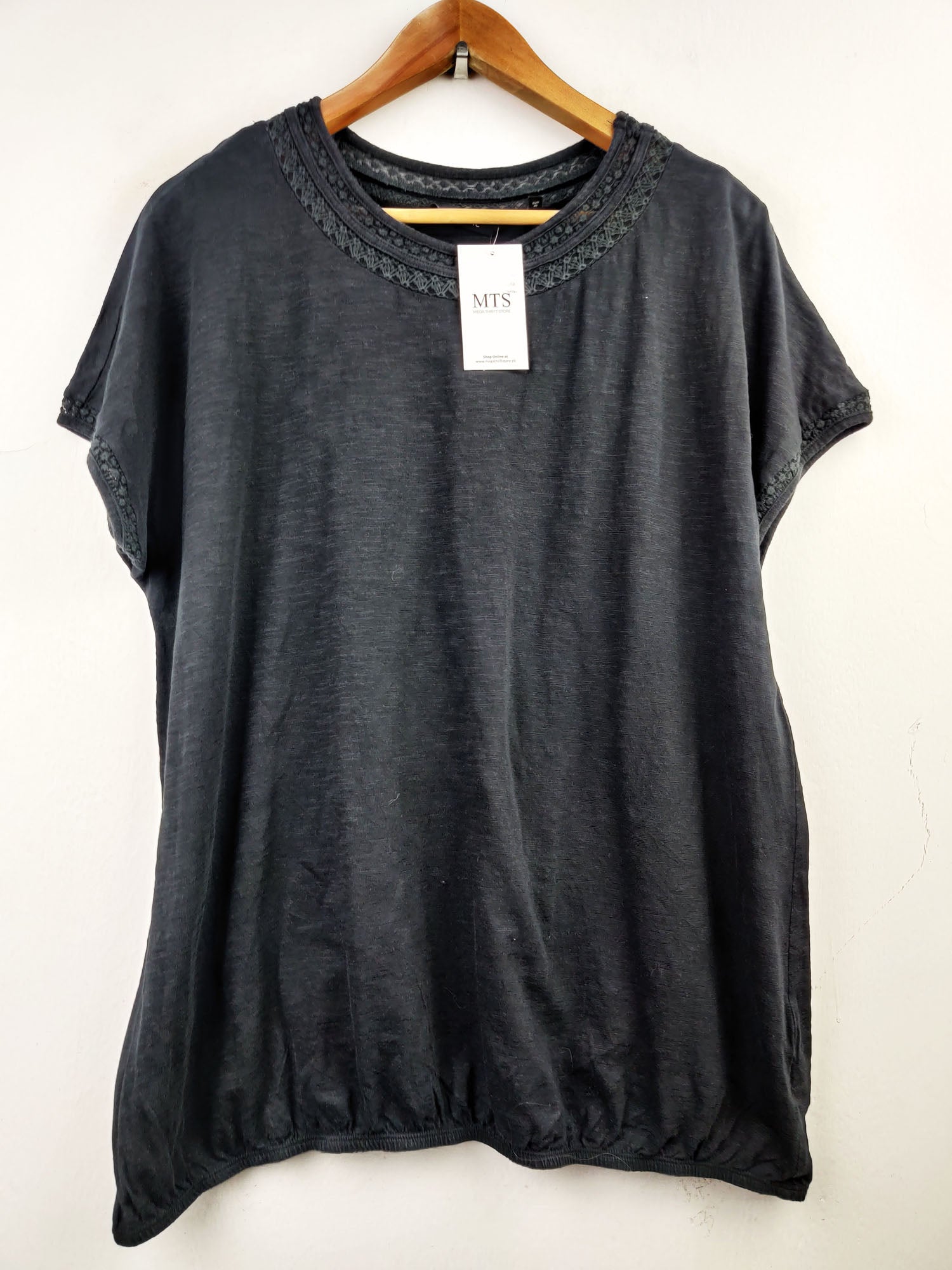 Buy online pre-used pre-loved 100% authentic & Original branded Next (SWT-4106) available in Pakistan. Top international brands avilable.