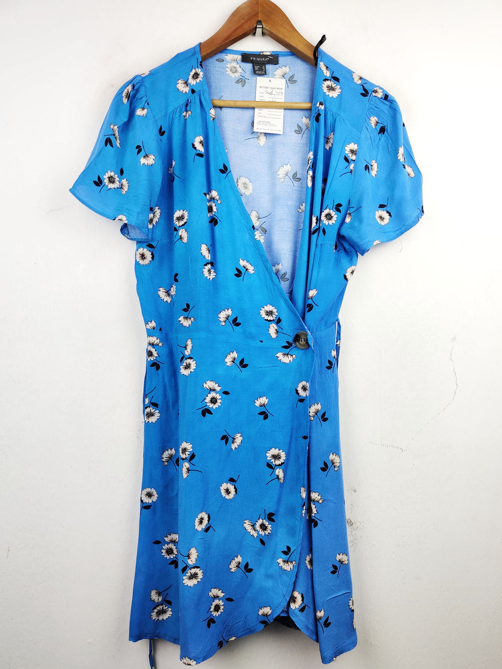 Buy online pre-used pre-loved 100% authentic & Original branded Primark (SWT-4141) available in Pakistan. Top international brands avilable.