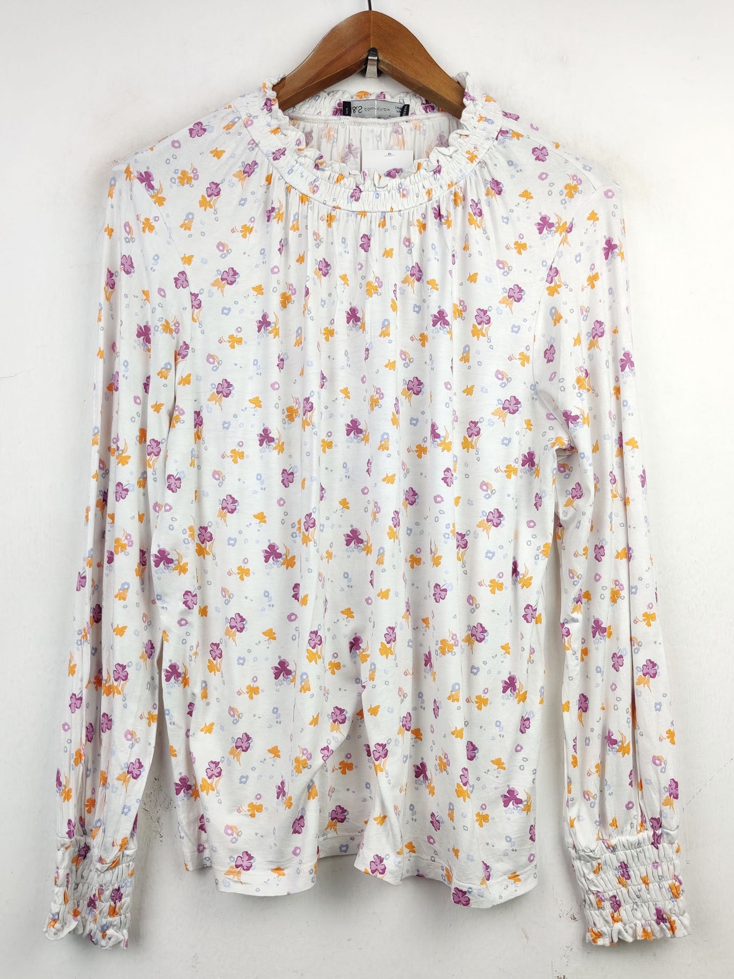 Buy online pre-used pre-loved 100% authentic & Original branded Marks & Spencer (SWT-4145) available in Pakistan. Top international brands avilable.