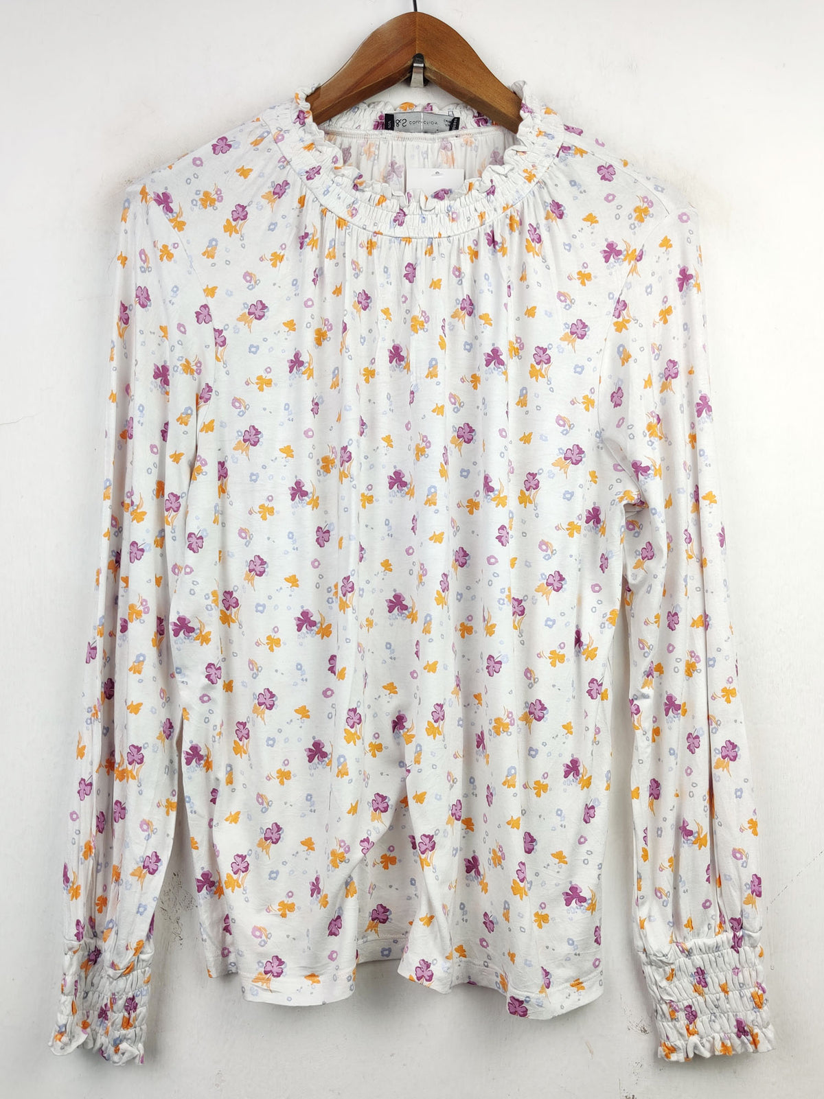 Buy online pre-used pre-loved 100% authentic & Original branded Marks & Spencer (SWT-4145) available in Pakistan. Top international brands avilable.