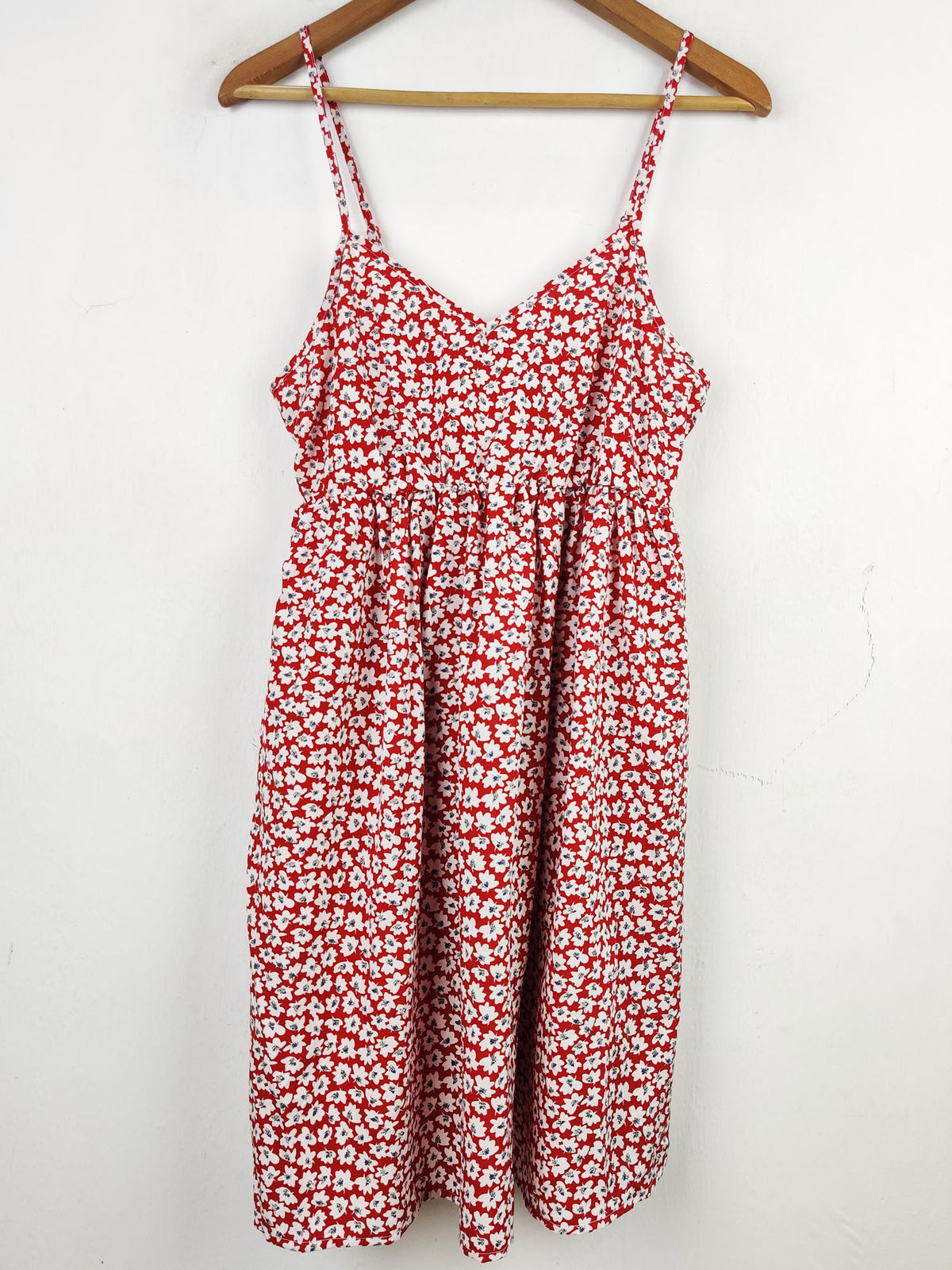 Buy online pre-used pre-loved 100% authentic & Original branded Shein (SWT-4220) available in Pakistan. Top international brands avilable.