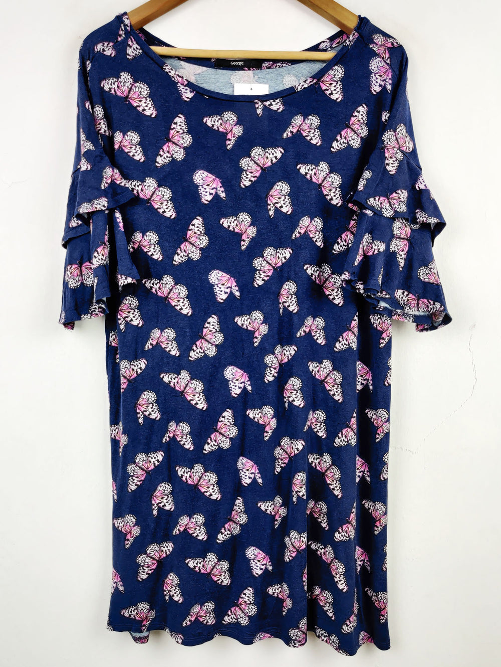 Buy online pre-used pre-loved 100% authentic & Original branded George (SWT-4221) available in Pakistan. Top international brands avilable.