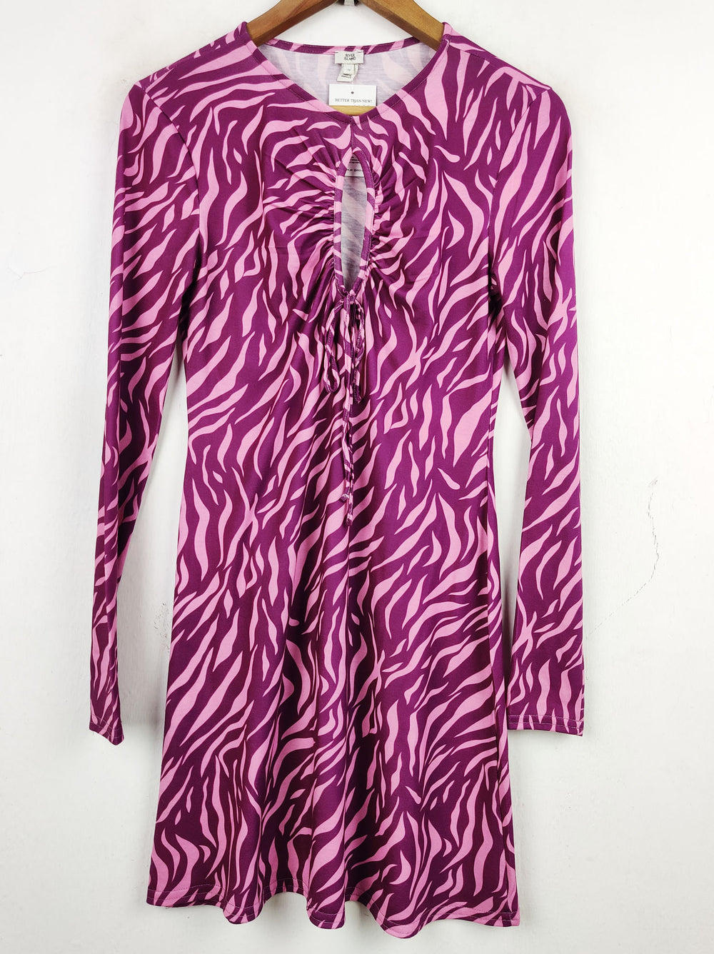 Buy online pre-used pre-loved 100% authentic & Original branded River Island (SWT-4231) available in Pakistan. Top international brands avilable.