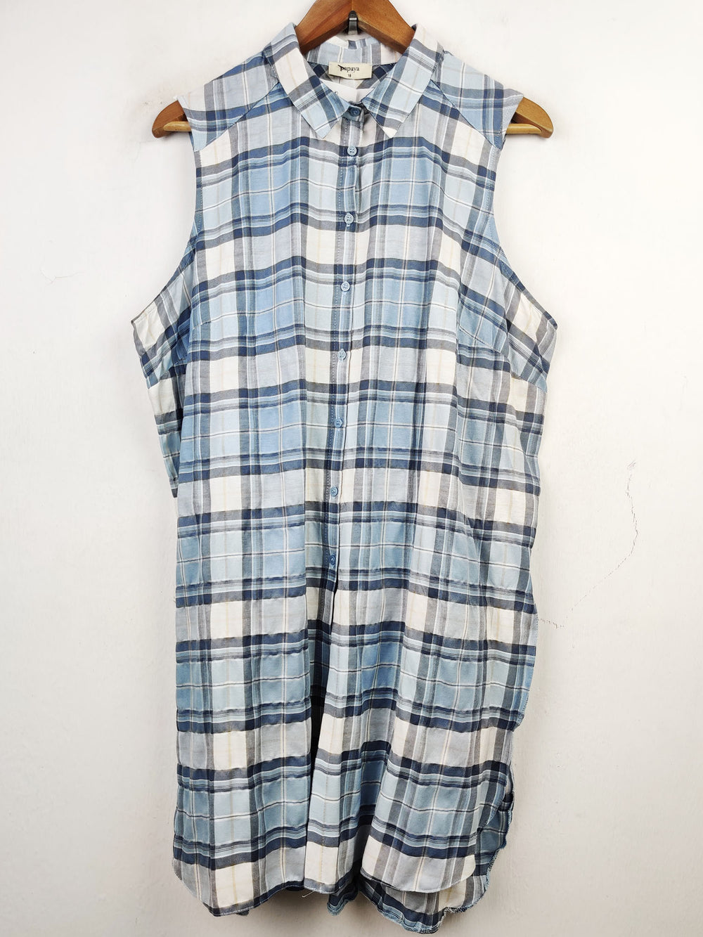 Buy online pre-used pre-loved 100% authentic & Original branded Papaya (SWT-4267) available in Pakistan. Top international brands avilable.