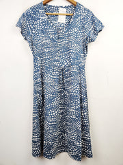 Buy online pre-used pre-loved 100% authentic & Original branded Mountain Warehouse (SWT-4293) available in Pakistan. Top international brands avilable.