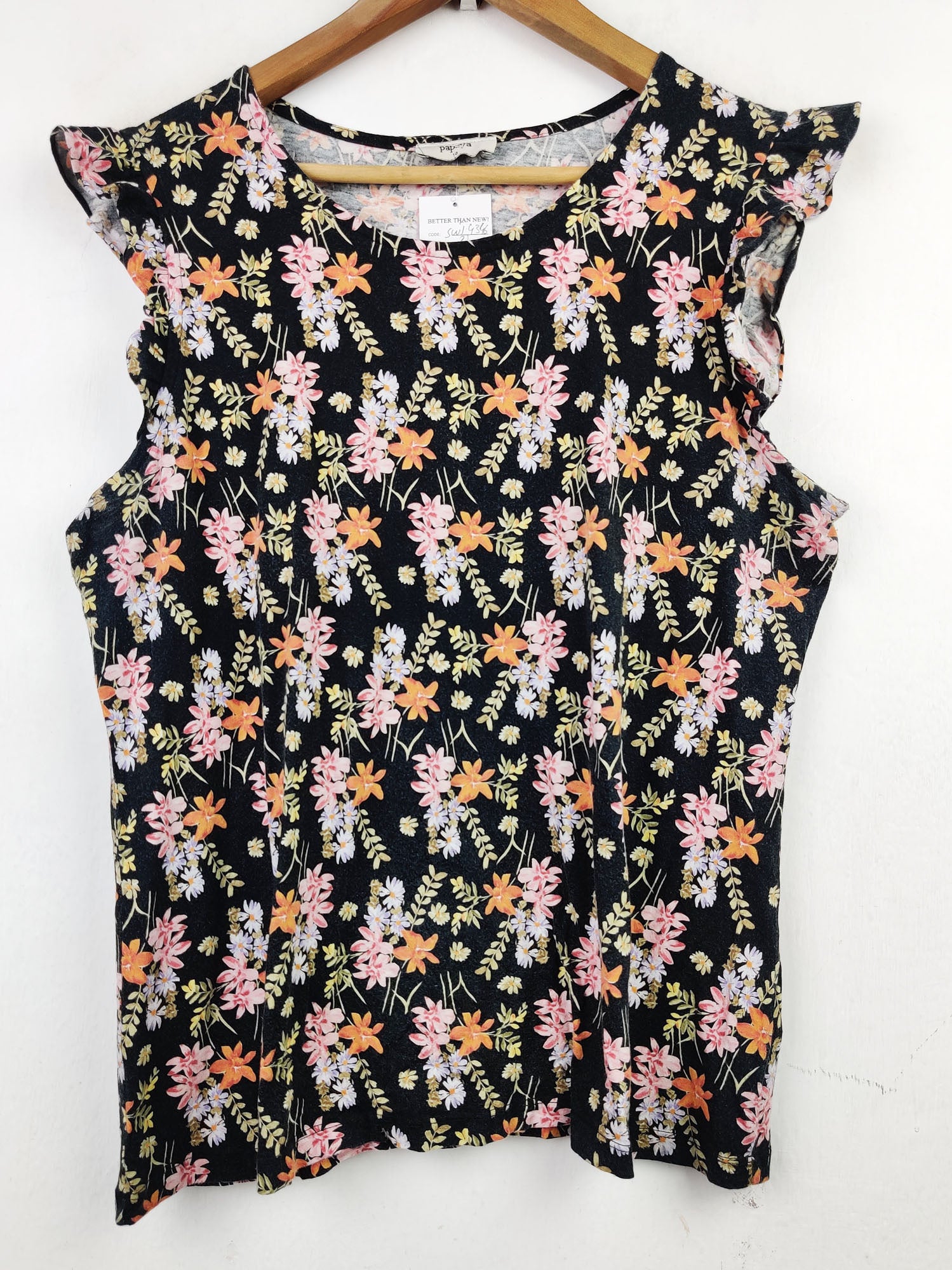 Buy online pre-used pre-loved 100% authentic & Original branded Papaya (SWT-4346) available in Pakistan. Top international brands avilable.