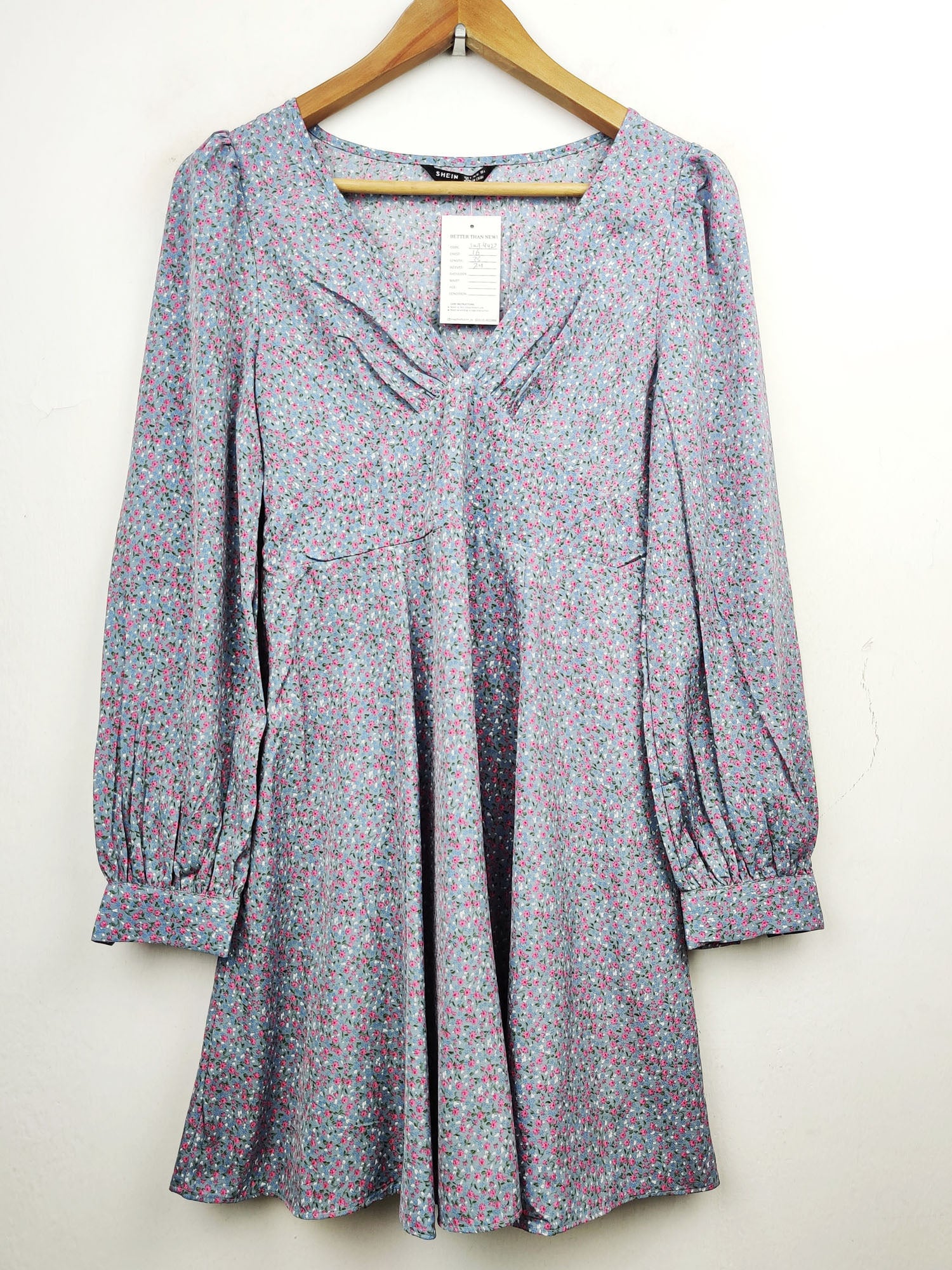 Buy online pre-used pre-loved 100% authentic & Original branded Shein (SWT-4427) available in Pakistan. Top international brands avilable.