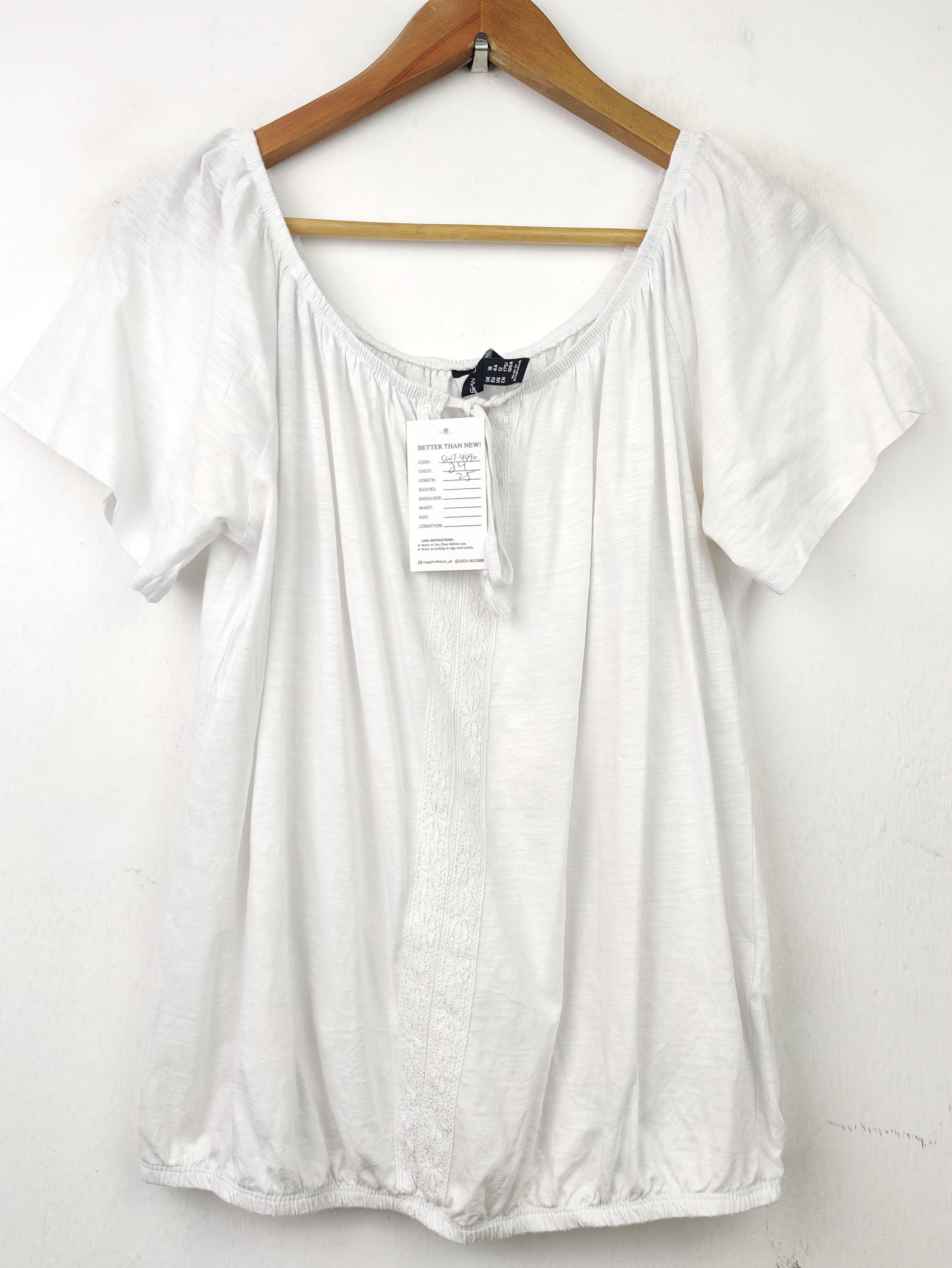 Buy online pre-used pre-loved 100% authentic & Original branded New Look (SWT-4490) available in Pakistan. Top international brands avilable.