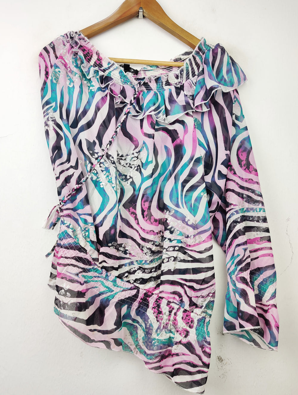 Buy online pre-used pre-loved 100% authentic & Original branded Hequeen (SWT-4507) available in Pakistan. Top international brands avilable.